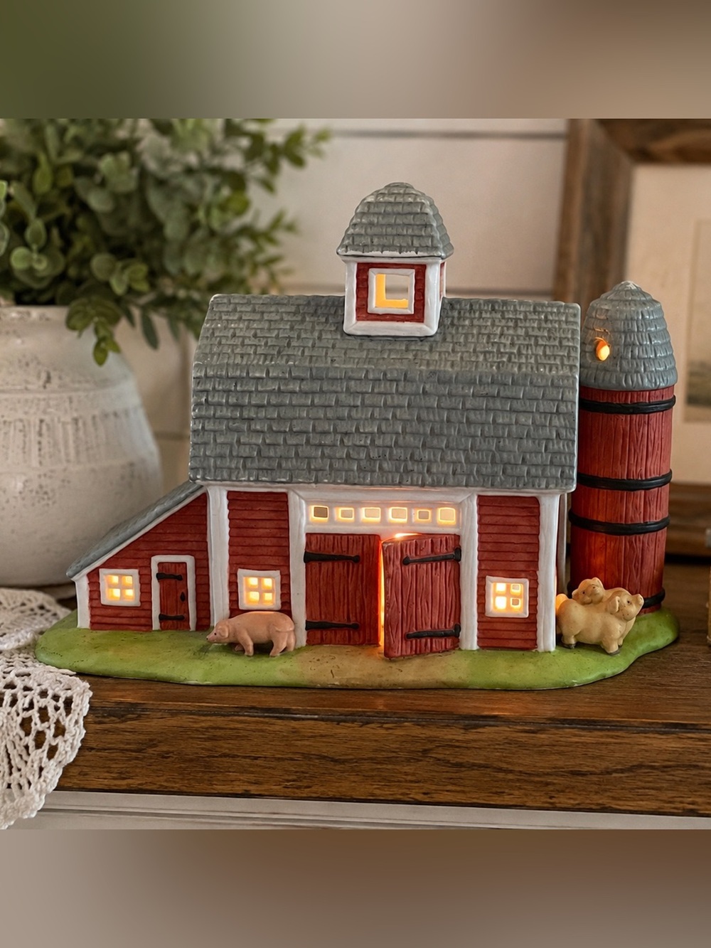 Vintage PartyLite Meadowbrook Farm Barn P0493 Tealight Candle Holder 1990s